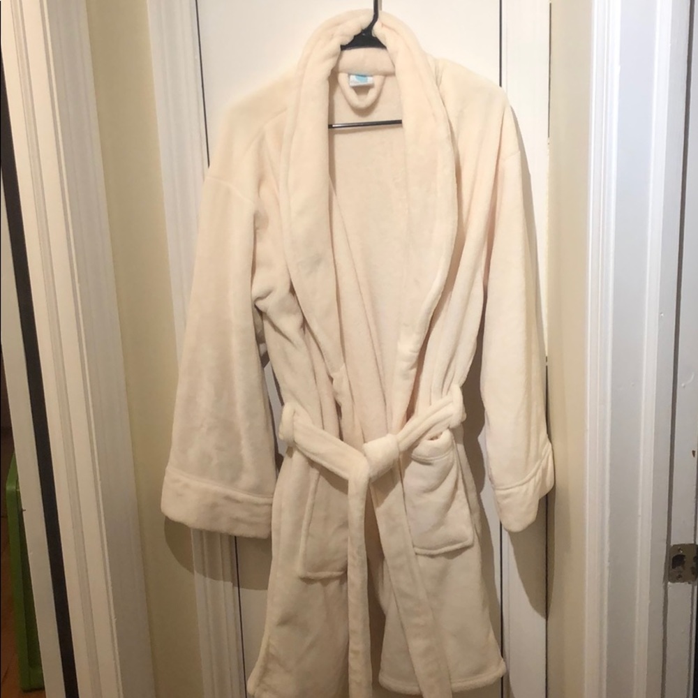 Soft and cozy robe - one size fits most